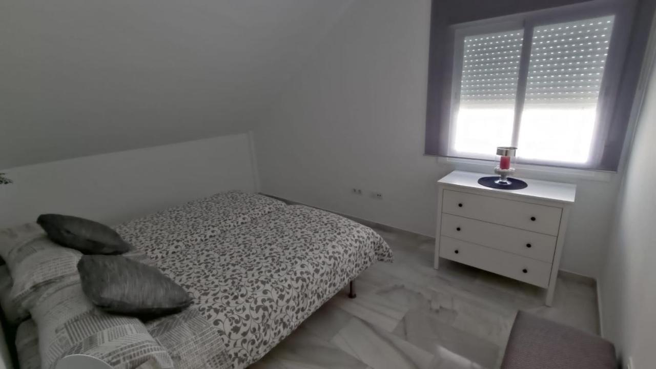 פואנגירולה Apartamentos La Casa De Bebita מראה חיצוני תמונה