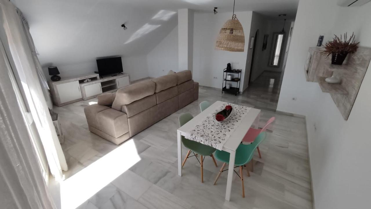 פואנגירולה Apartamentos La Casa De Bebita מראה חיצוני תמונה