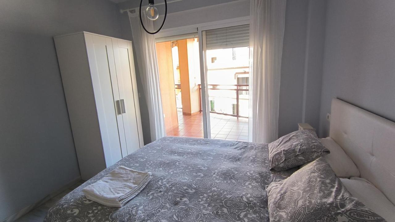 פואנגירולה Apartamentos La Casa De Bebita מראה חיצוני תמונה