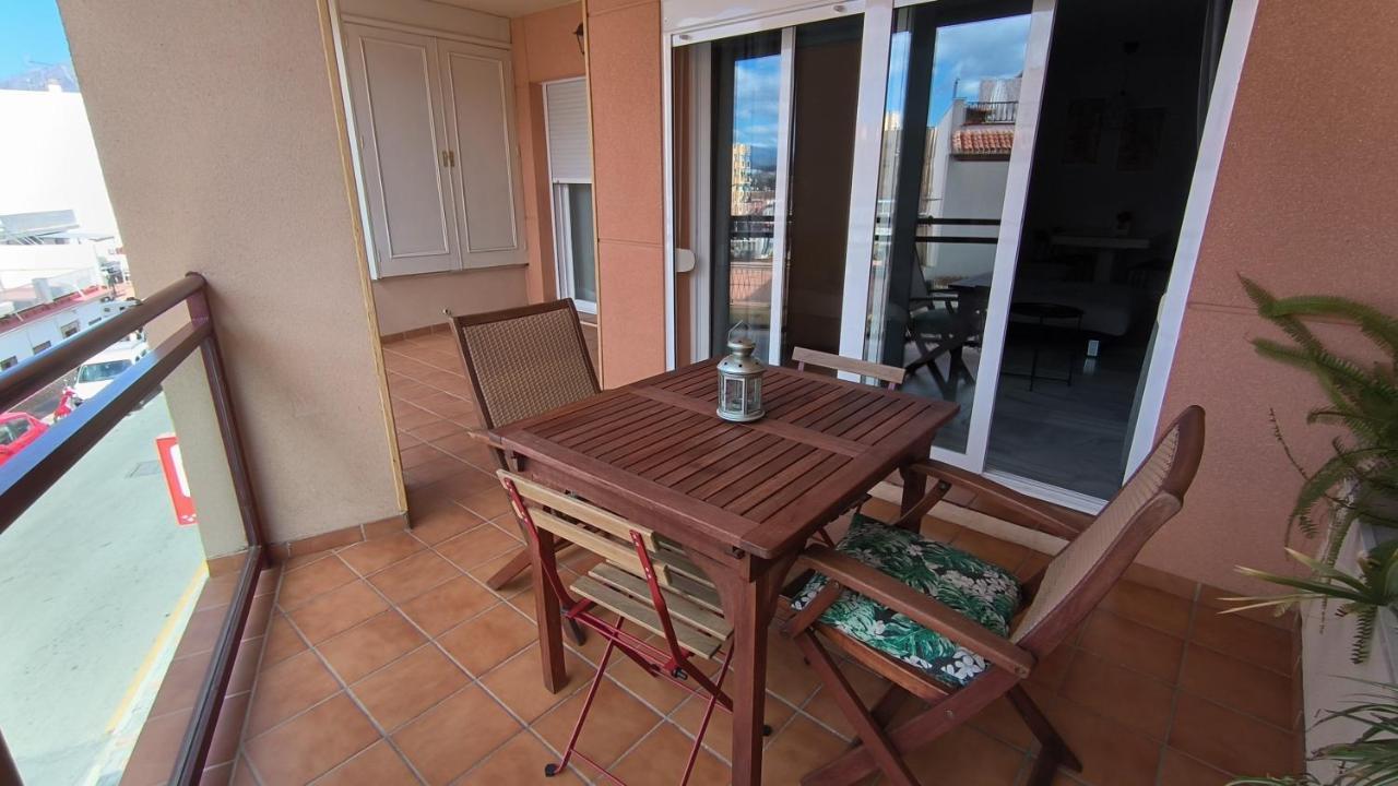 פואנגירולה Apartamentos La Casa De Bebita מראה חיצוני תמונה