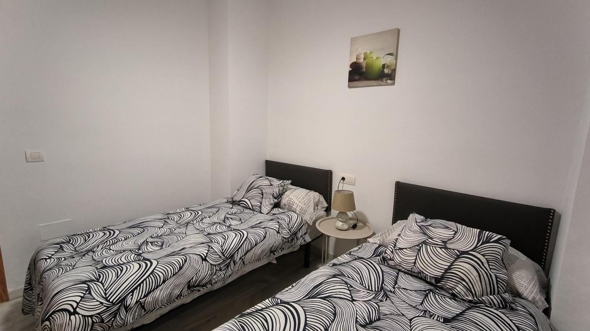 פואנגירולה Apartamentos La Casa De Bebita מראה חיצוני תמונה