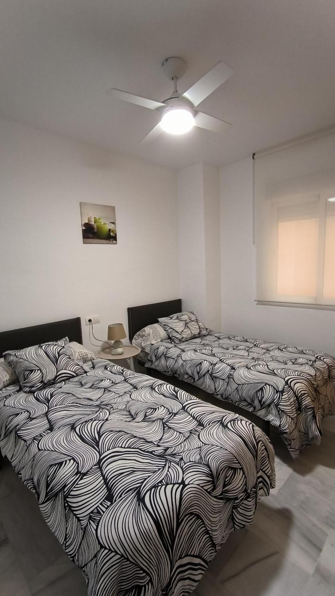 פואנגירולה Apartamentos La Casa De Bebita מראה חיצוני תמונה